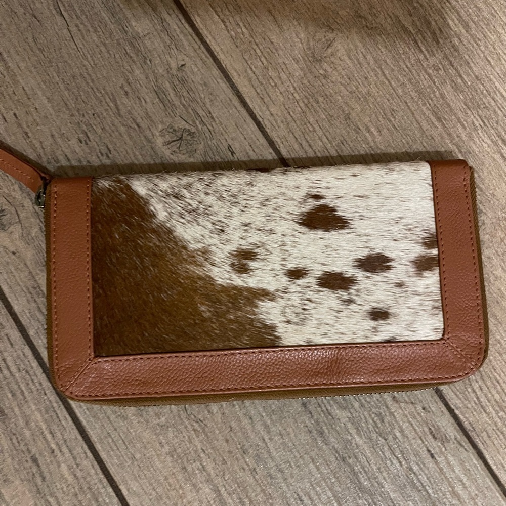 Leather & cowhide wallet